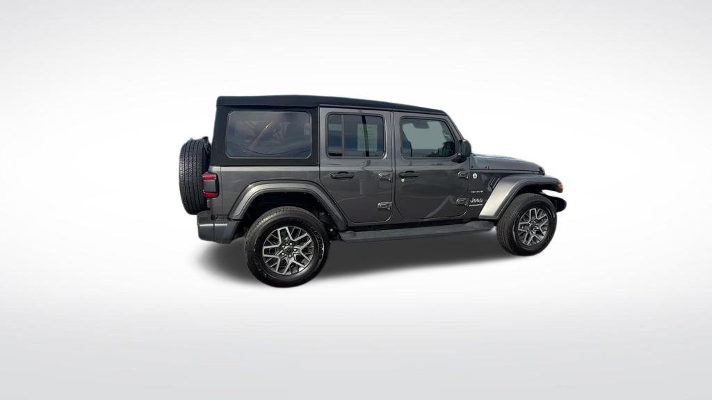 Used 2024 Jeep Wrangler Unlimited Sahara AWD/4WD image 38