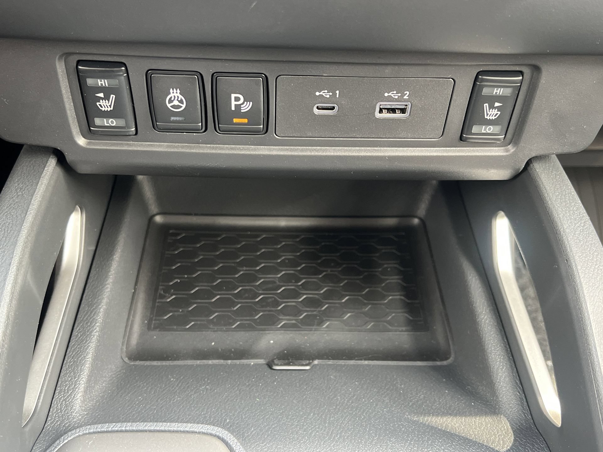 New 2026 Nissan Frontier SV w/ All-Weather Content Package AWD/4WD image 7