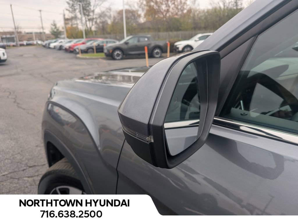 Used 2025 Volkswagen Atlas SE image 39