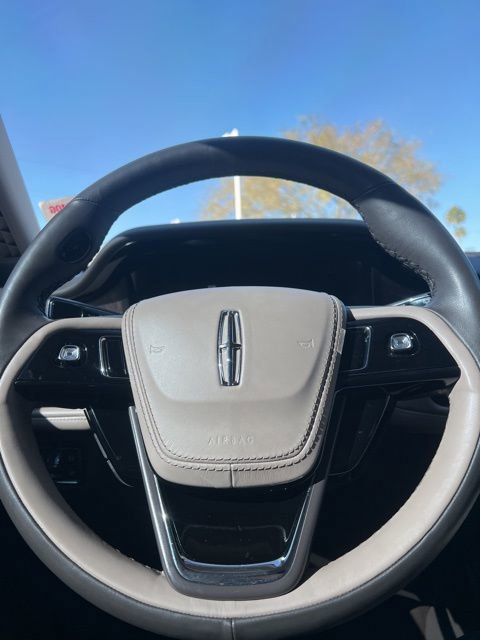 Used 2023 Lincoln Aviator Reserve w/ Equipment Group 201A image 9