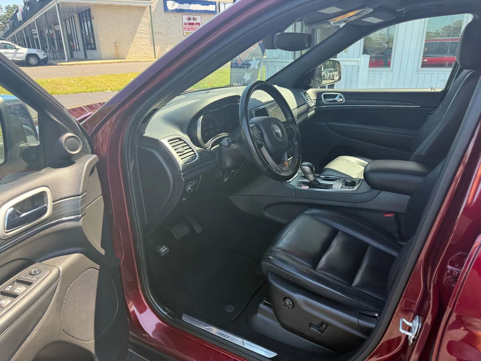 Used 2020 Jeep Grand Cherokee Limited image 12