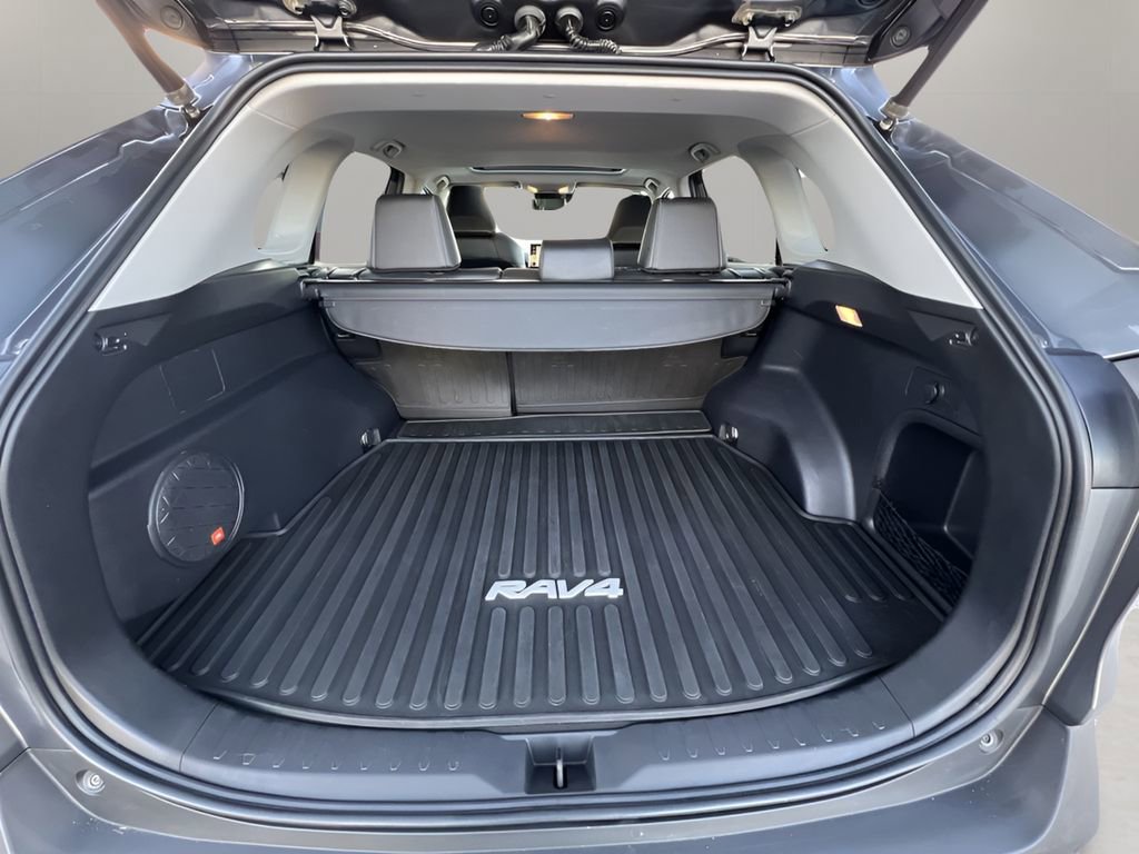 Used 2020 Toyota RAV4 Limited image 26