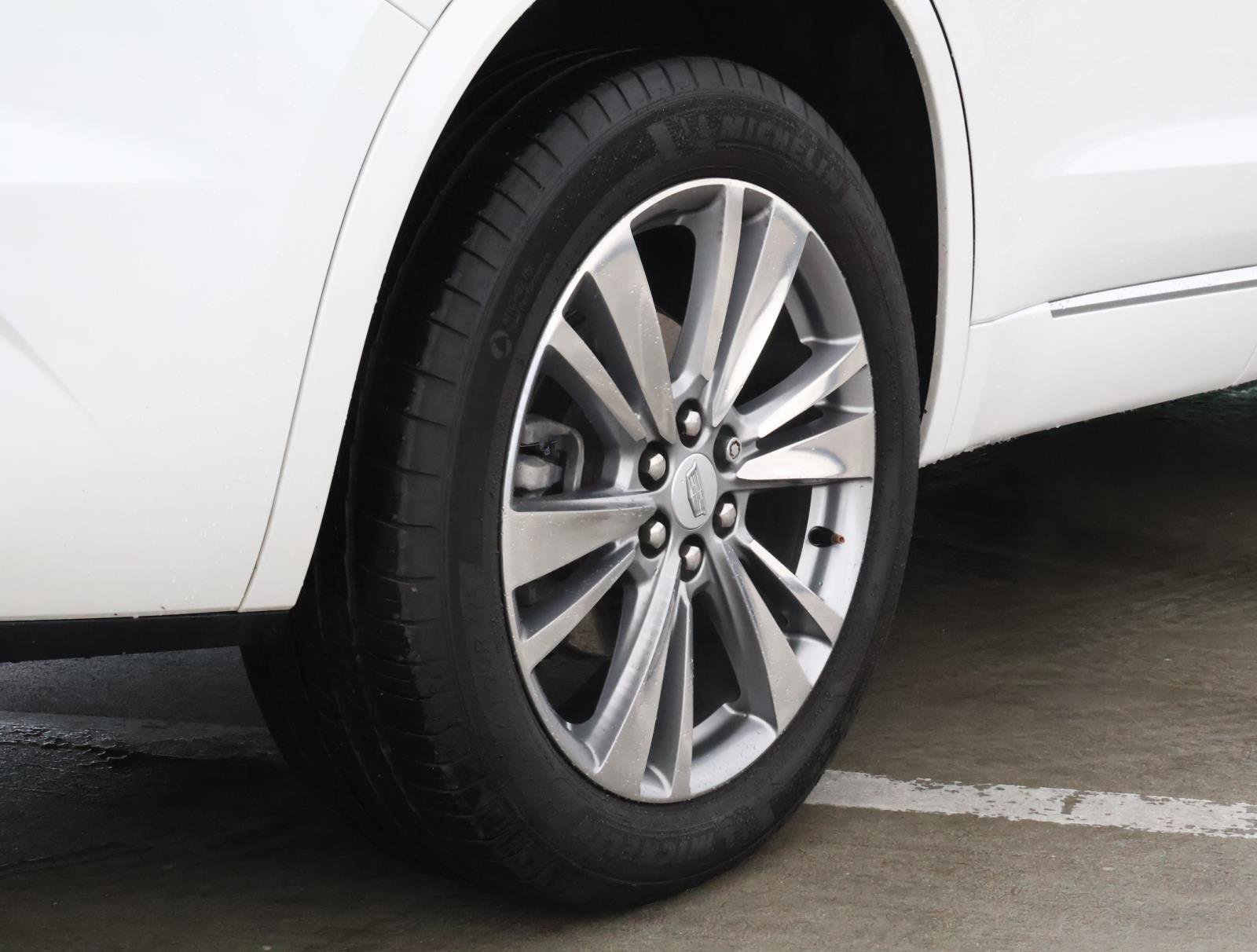 Certified 2023 Cadillac XT6 Premium Luxury image 12