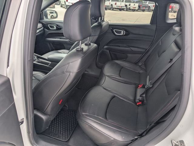 Used 2025 Jeep Compass Trailhawk AWD/4WD image 21