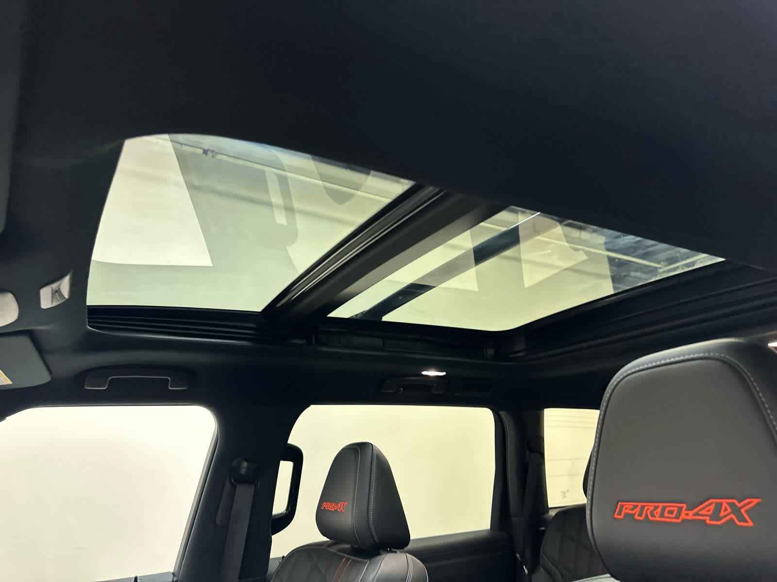 Certified 2025 Nissan Armada PRO-4X w/ Pro-4X Premium Package AWD/4WD image 5