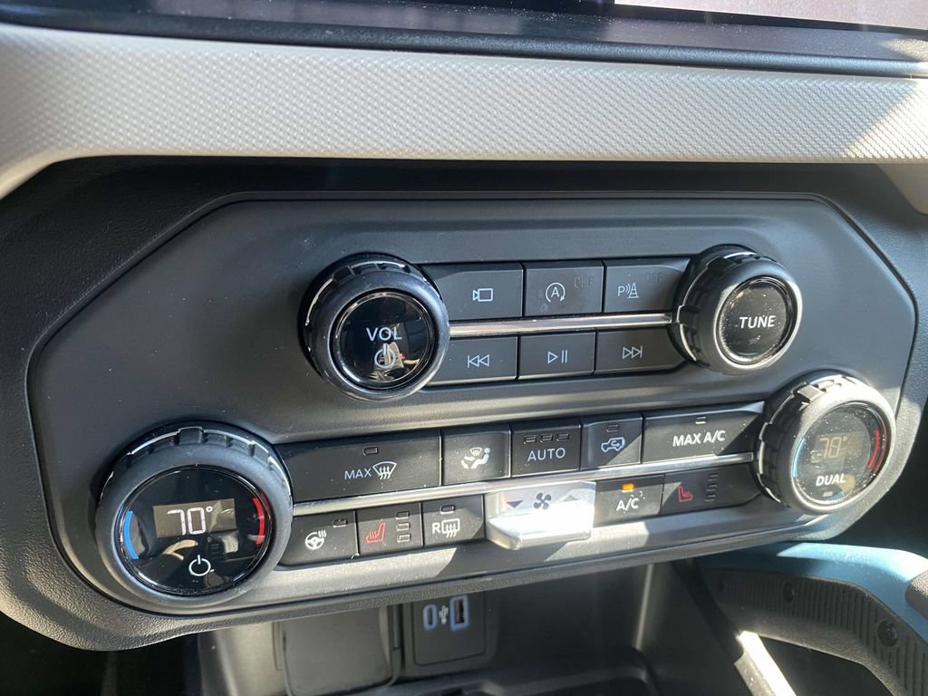 Used 2023 Ford Bronco Wildtrak AWD/4WD image 25