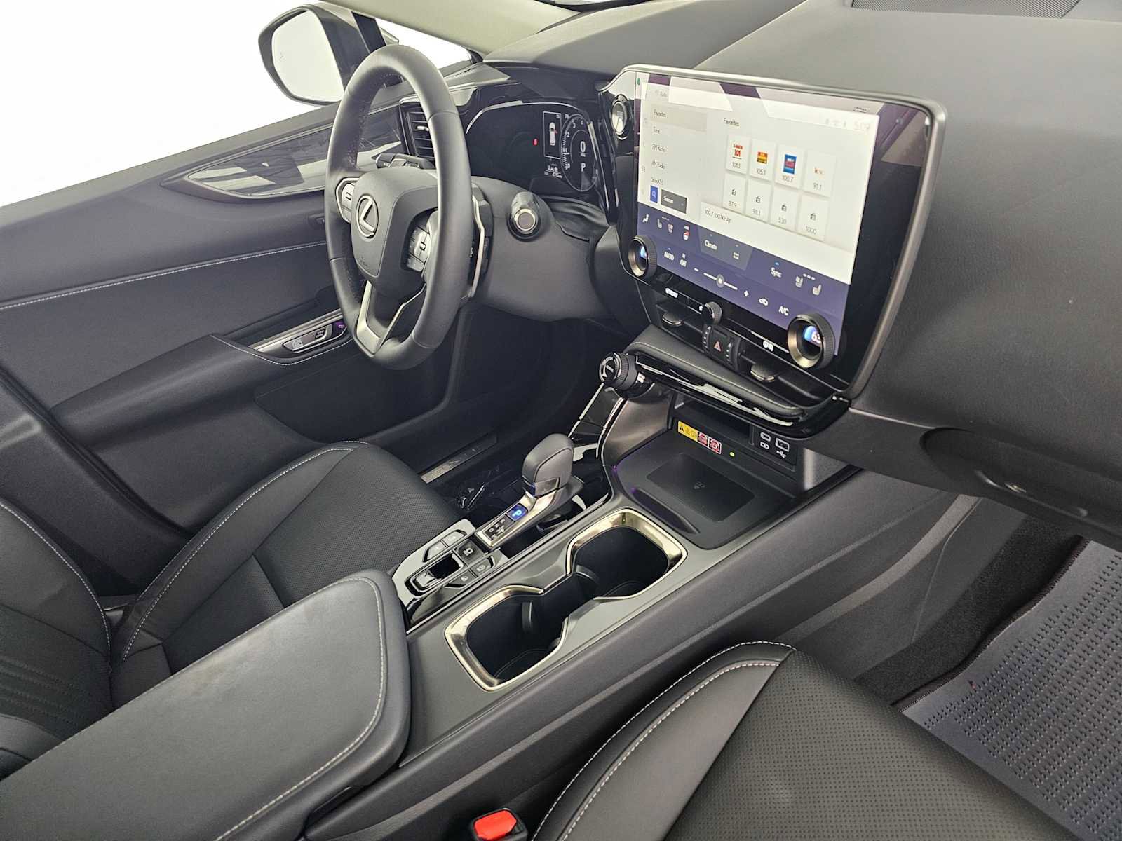 Used 2023 Lexus NX 350 AWD image 11