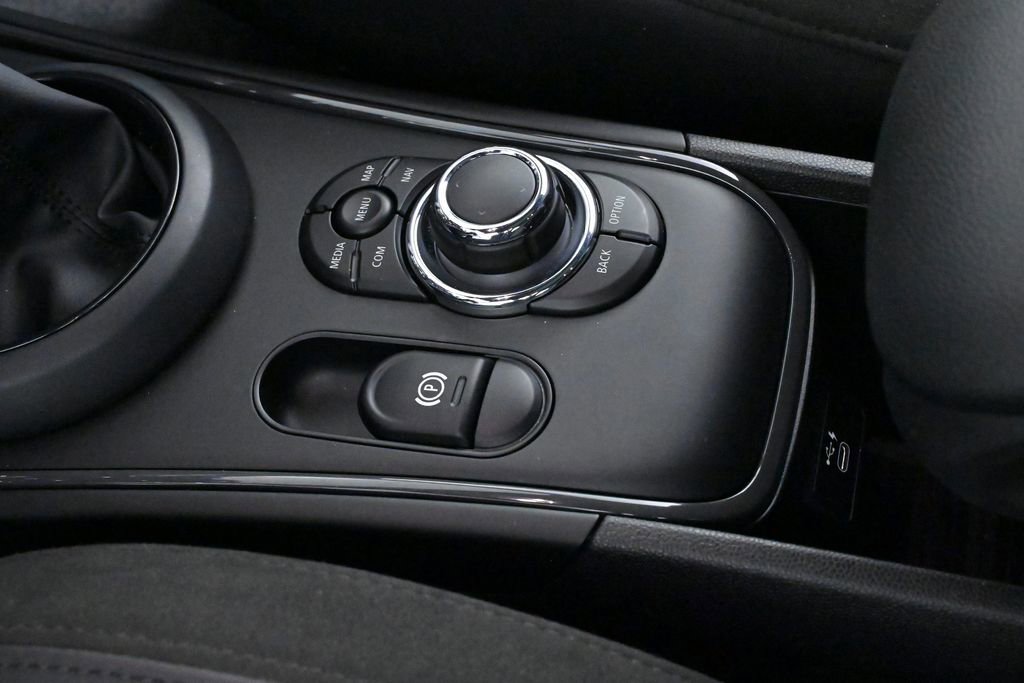 Certified 2022 MINI Cooper Countryman SE w/ Convenience Package image 19