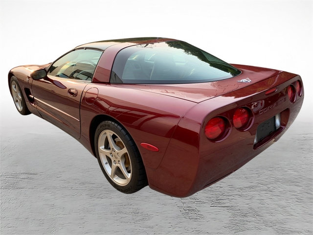 Used 2003 Chevrolet Corvette Coupe w/ Preferred Equipment Group RWD image 4