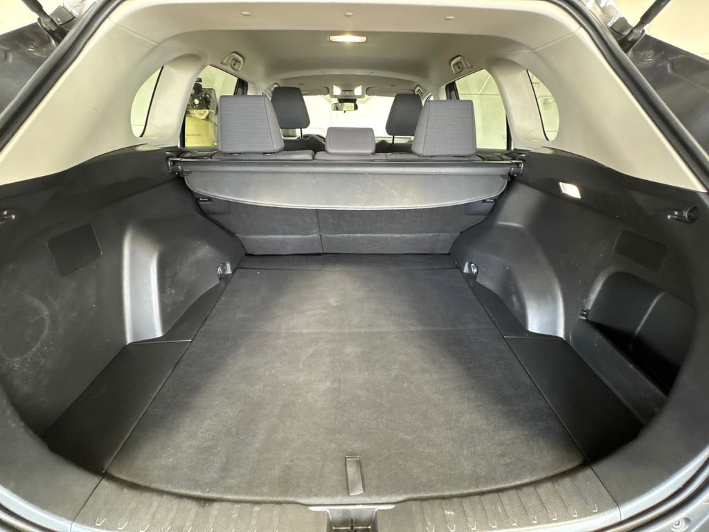Used 2023 Toyota RAV4 LE image 32