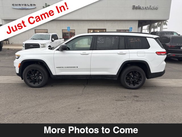 Certified 2024 Jeep Grand Cherokee L Laredo image 2