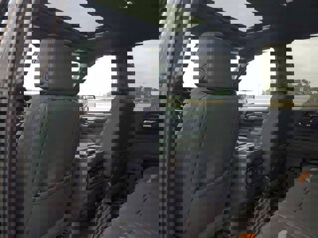 New 2026 GMC Sierra 1500 AT4 w/ Technology Package image 9