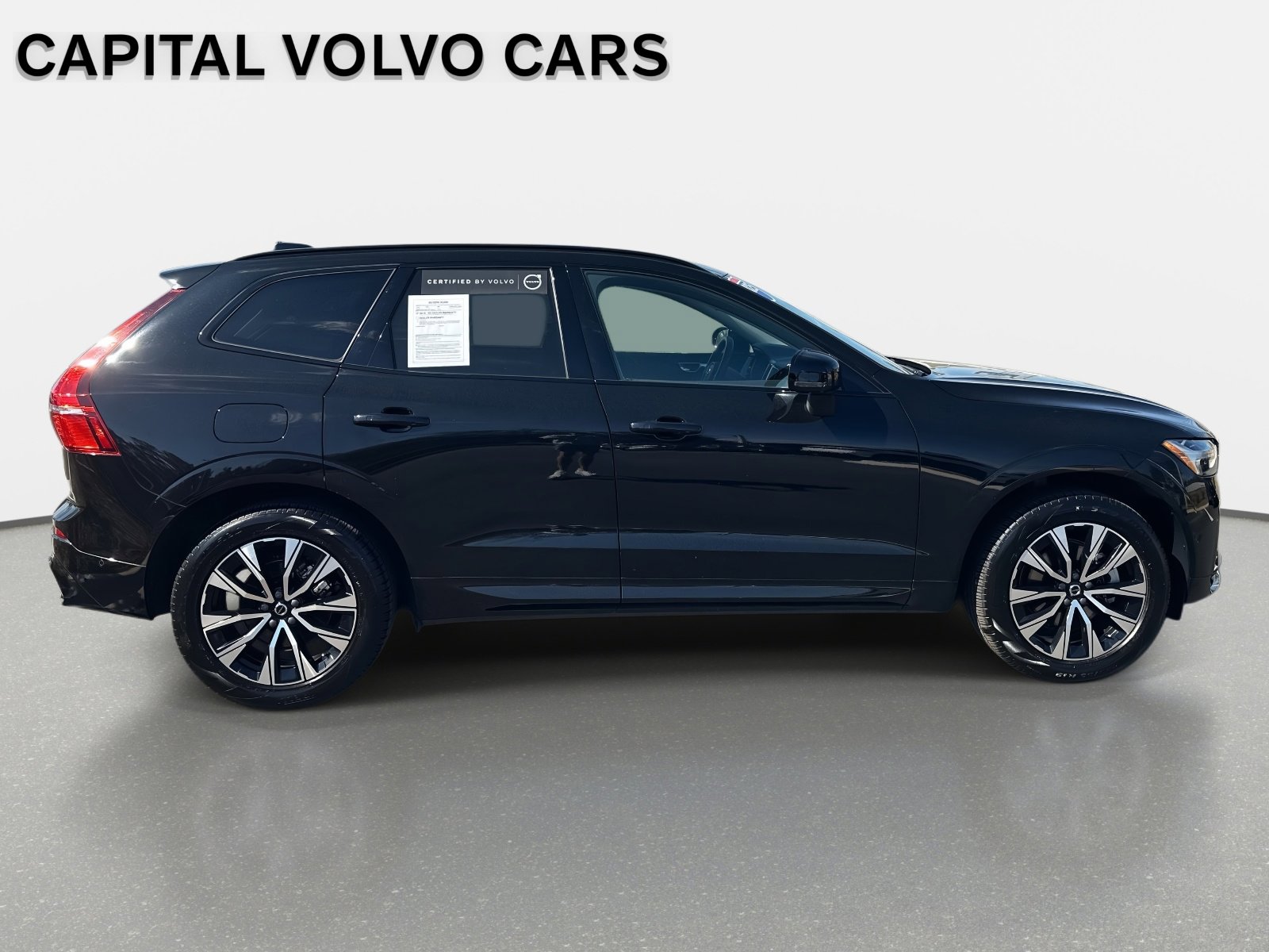 Certified 2025 Volvo XC60 B5 Plus image 4