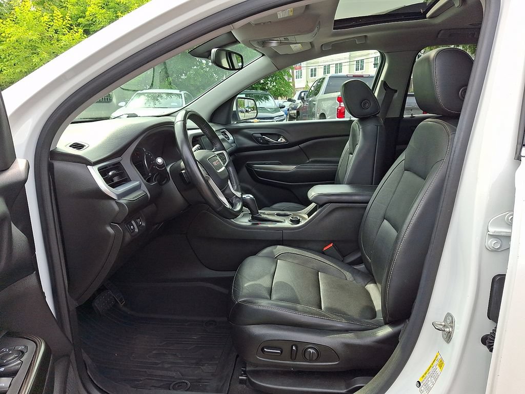 Used 2017 GMC Acadia SLT AWD/4WD image 14