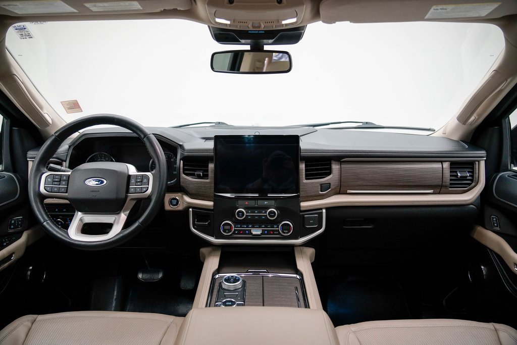 Used 2022 Ford Expedition Max Limited image 27