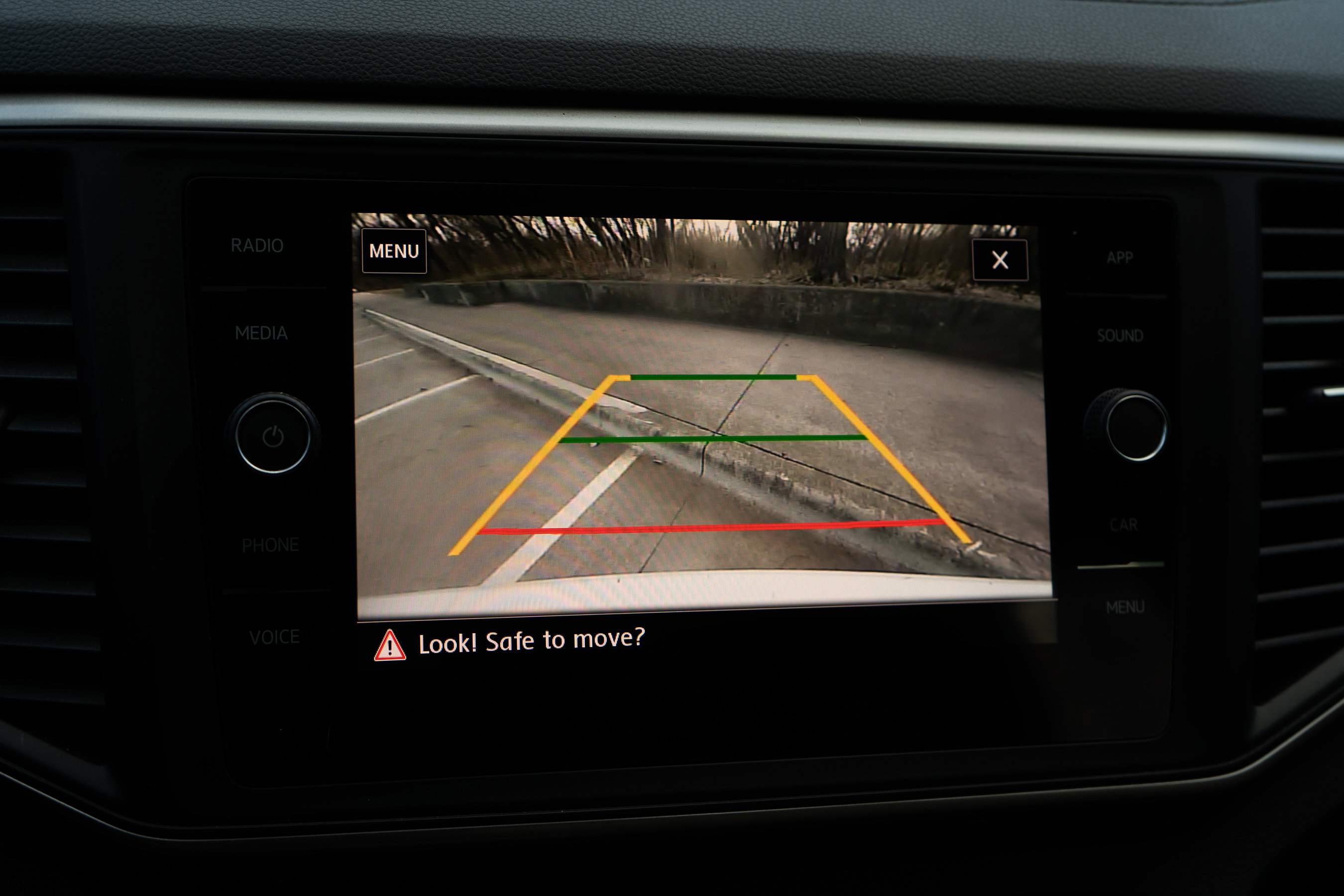 Used 2020 Volkswagen Atlas SE image 30