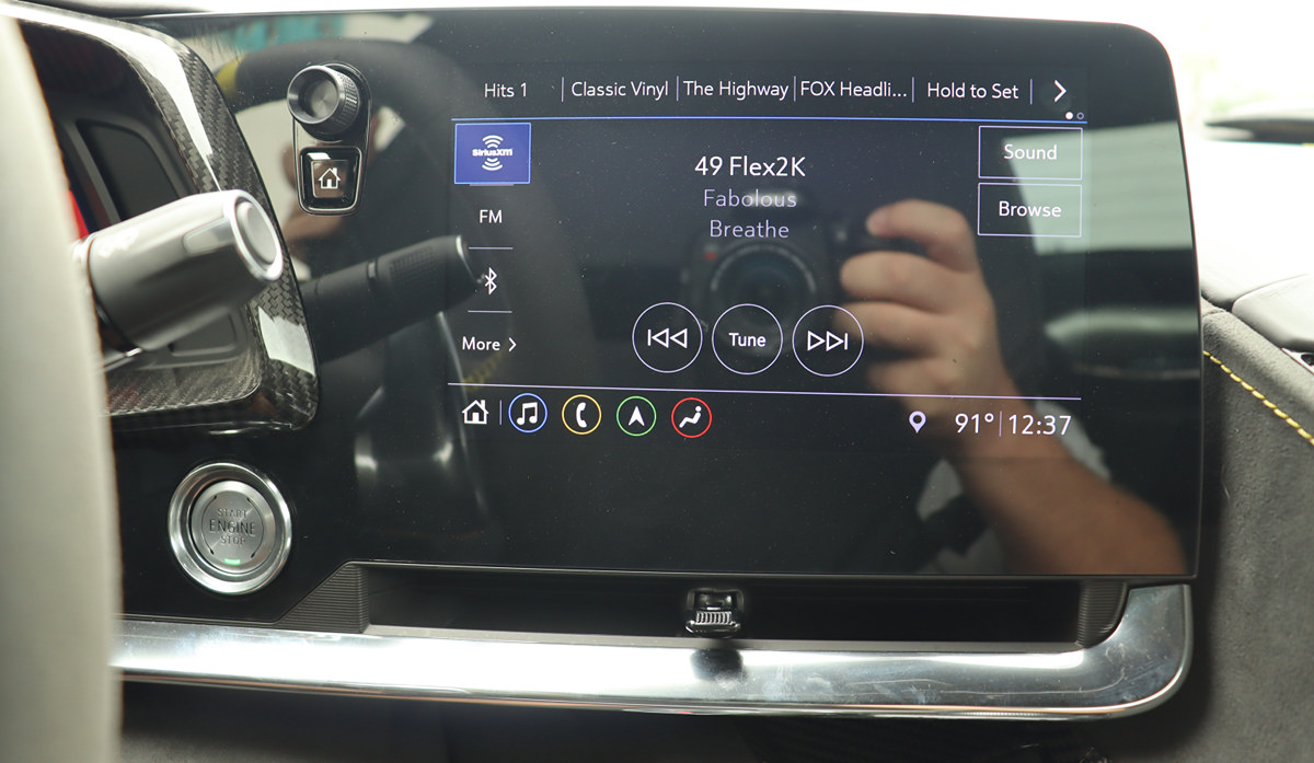 Used 2020 Chevrolet Corvette Stingray Premium Conv w/ 3LT Preferred Equipment Group RWD image 33