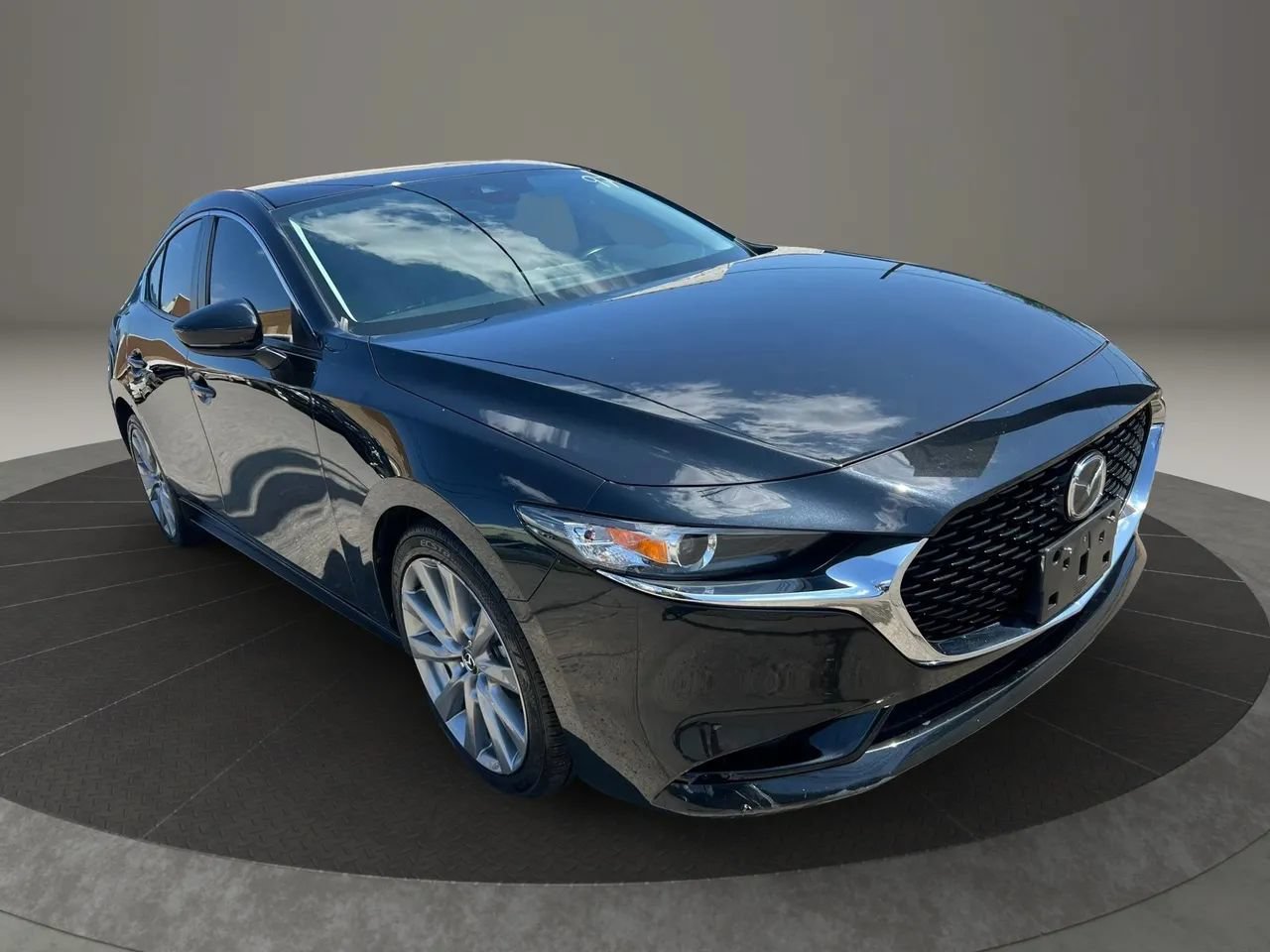 Used 2023 MAZDA MAZDA3 s FWD image 3
