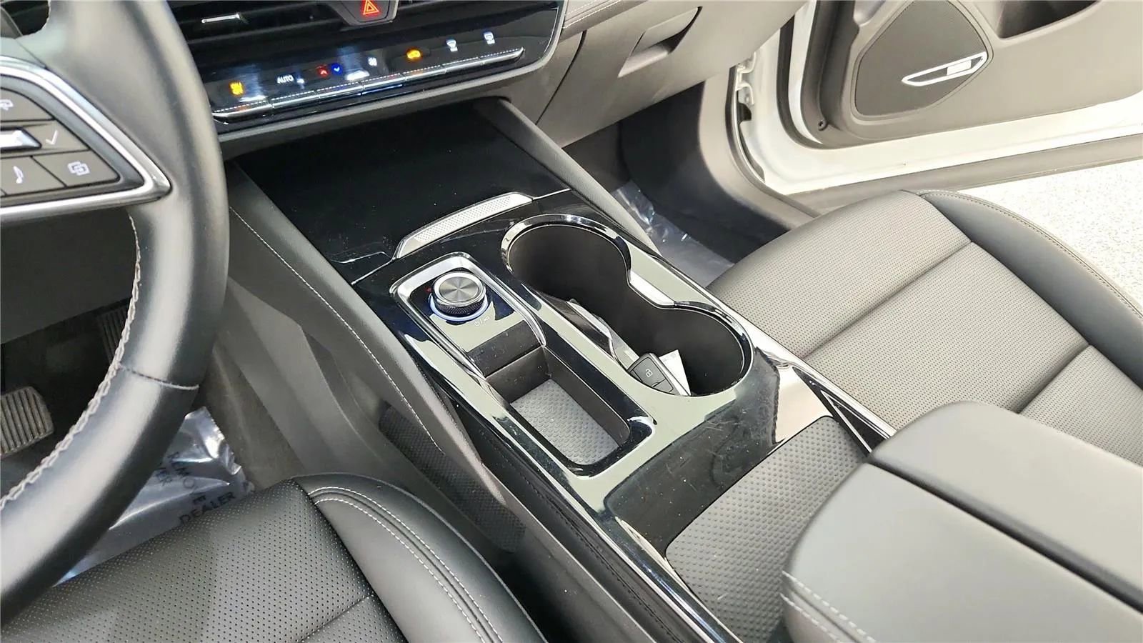 Used 2024 Buick Envision Preferred image 34