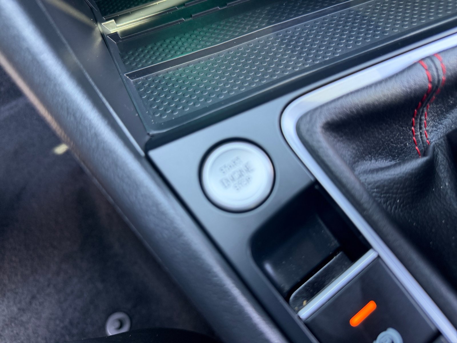 Certified 2025 Volkswagen Jetta GLI Autobahn FWD image 28