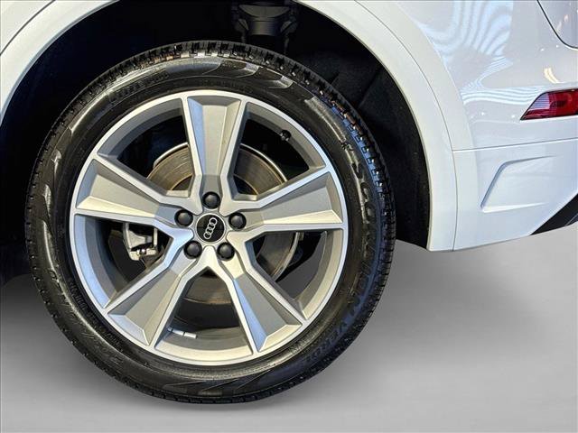 Used 2025 Audi Q5 2.0T Premium w/ Convenience Plus Package AWD/4WD image 30