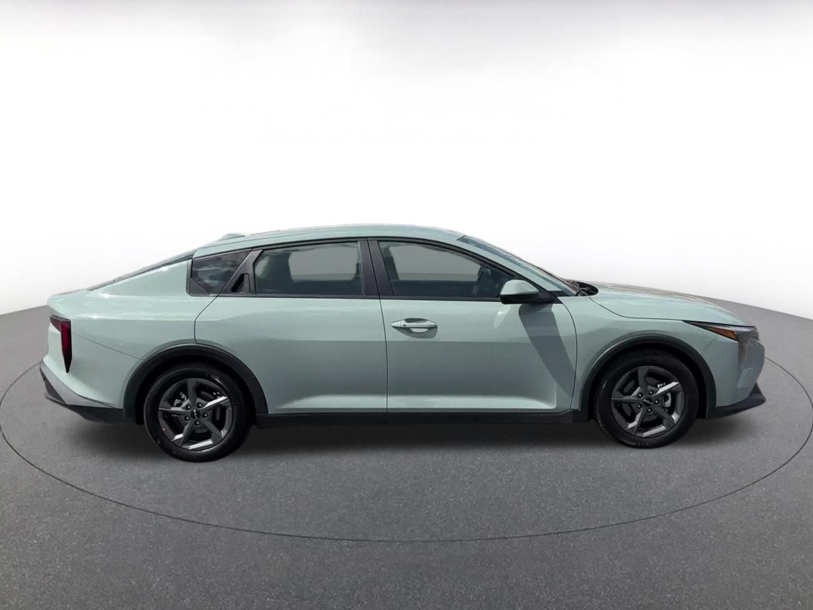 Used 2026 Kia K4 FWD image 15