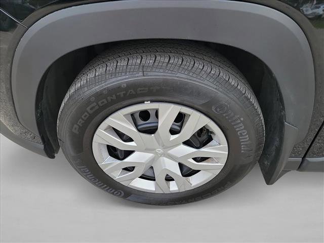 Used 2025 Toyota Corolla Cross L image 9