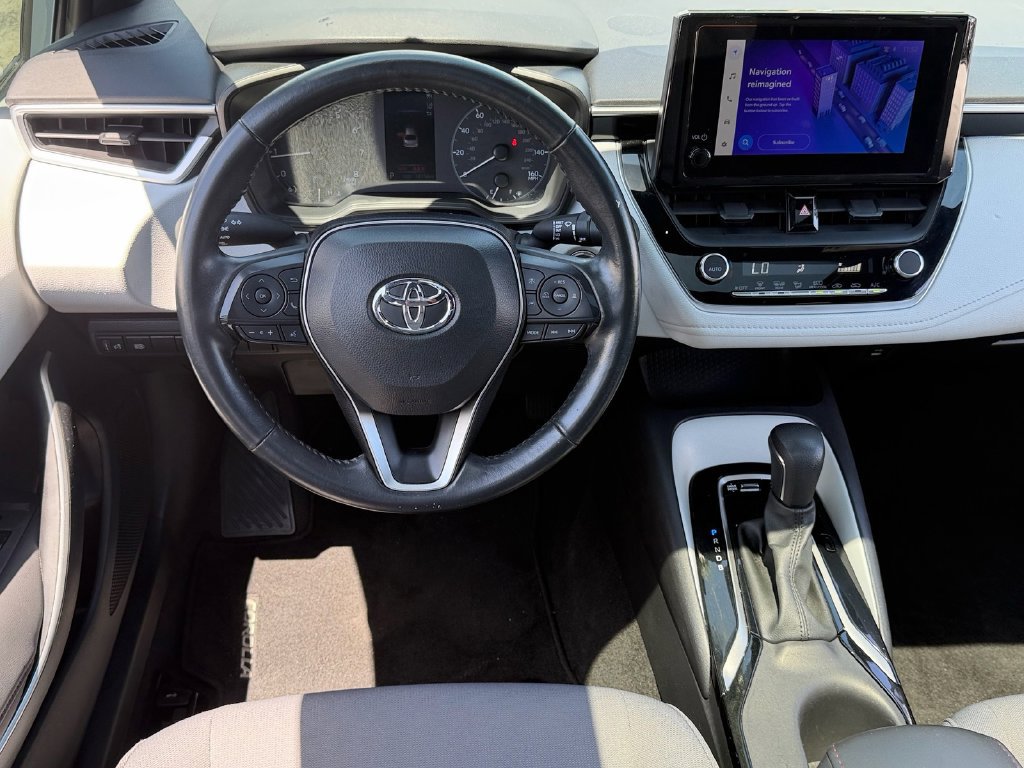 Used 2023 Toyota Corolla SE w/ SE Premium Package FWD image 12