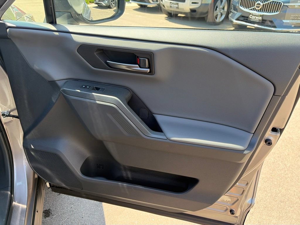 Used 2026 Toyota RAV4 SE AWD/4WD image 12