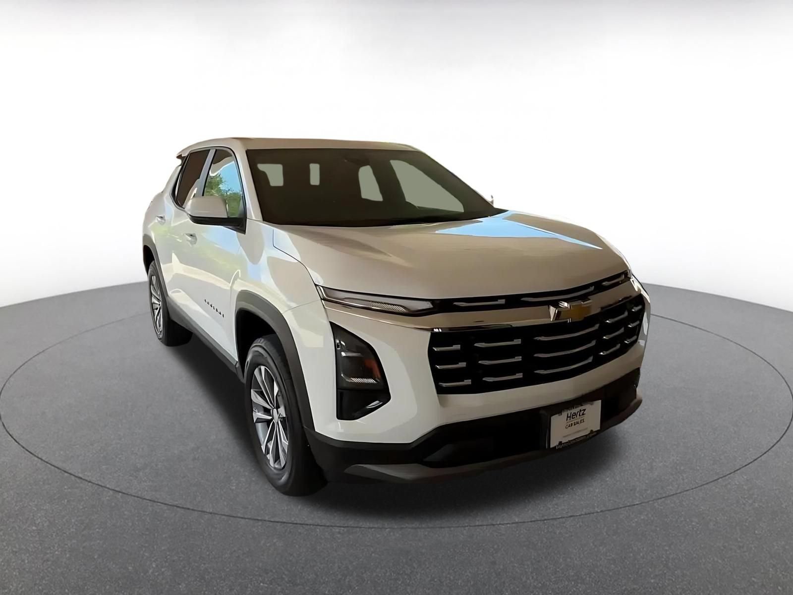 Used 2025 Chevrolet Equinox LT FWD image 3