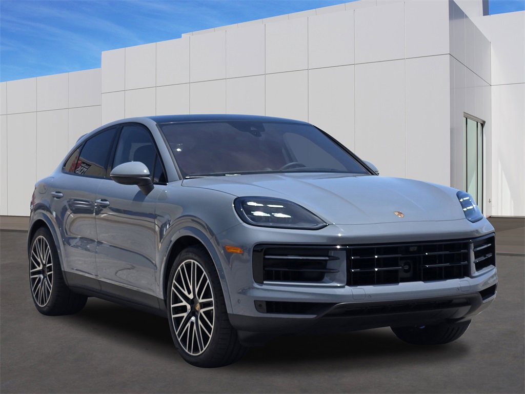 Used 2025 Porsche Cayenne S image 9