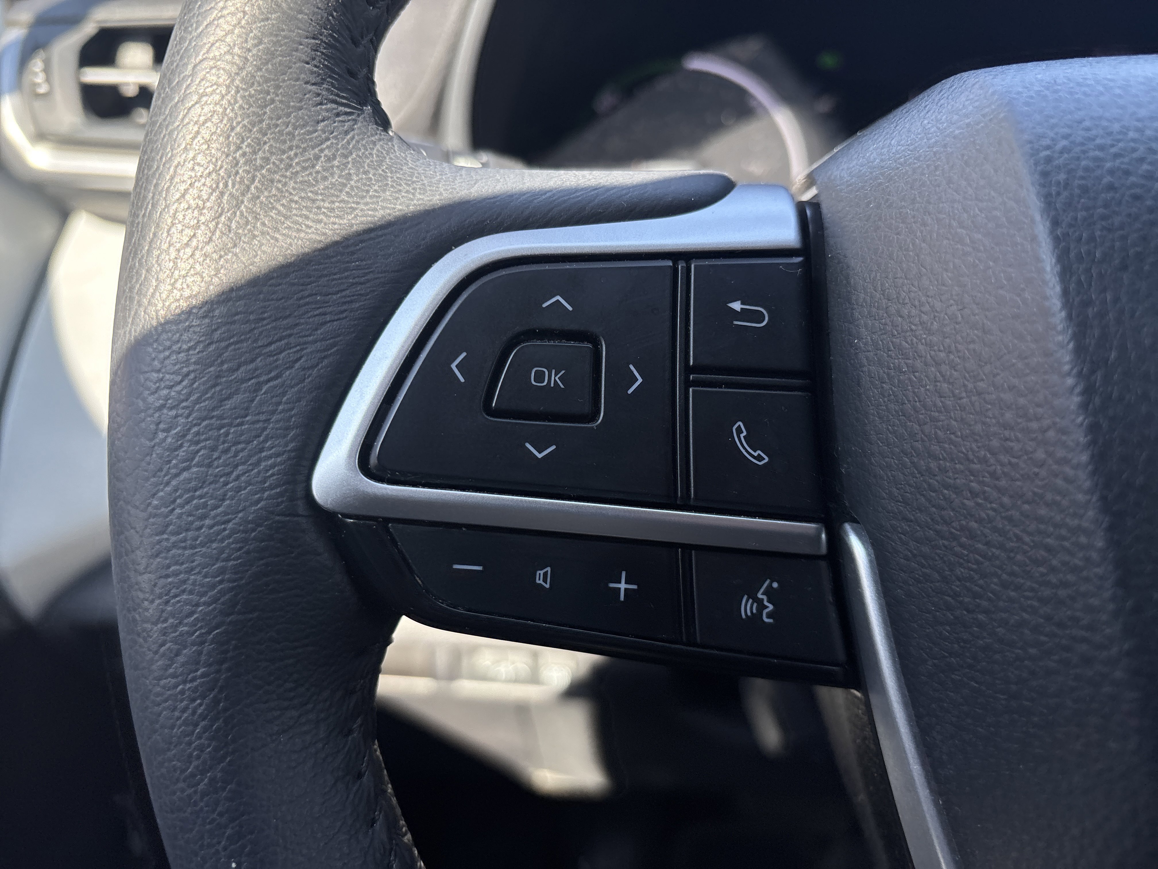 Used 2025 Toyota Sienna XLE image 20