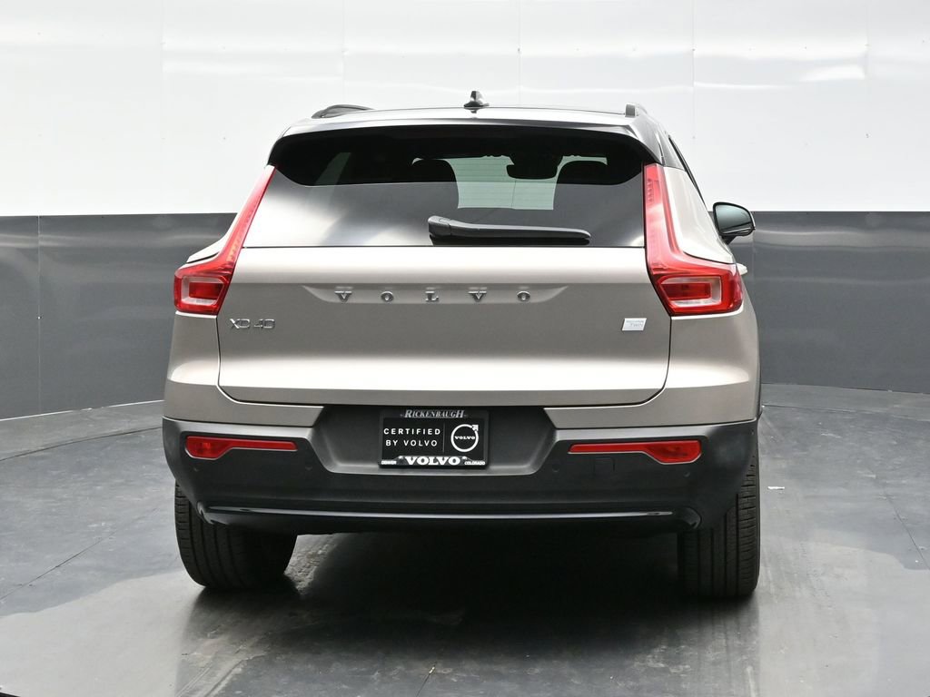 Used 2023 Volvo XC40 Recharge Ultimate image 6
