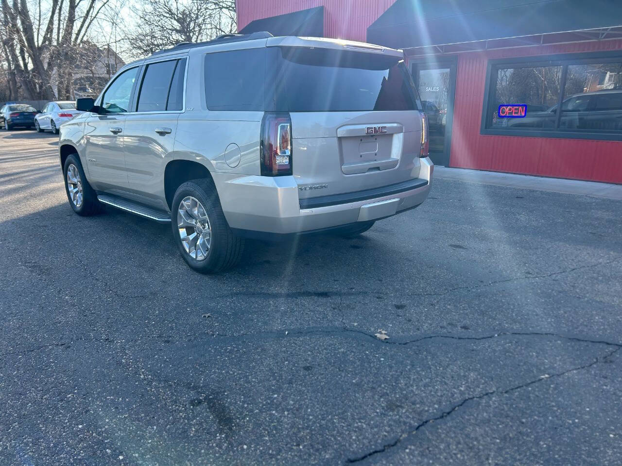 Used 2015 GMC Yukon SLT image 18