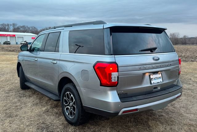 Used 2024 Ford Expedition Max XLT image 4