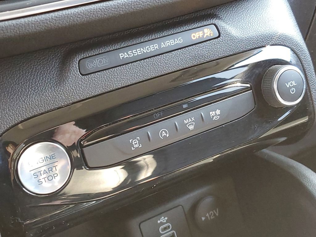 Certified 2025 Ford Escape Platinum image 22