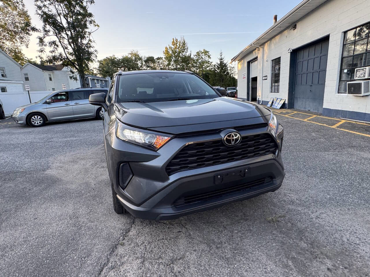 Used 2020 Toyota RAV4 LE image 4