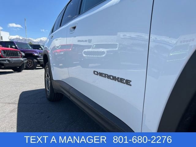Used 2026 Jeep Cherokee Laredo AWD/4WD image 8