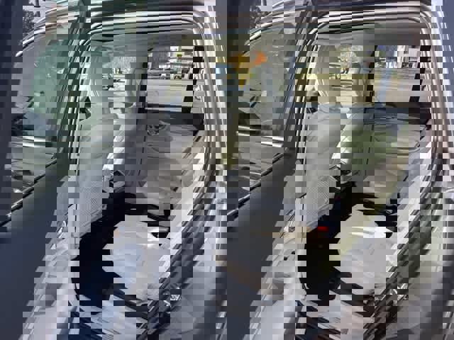 Used 2023 Volvo XC90 B6 Plus w/ Protection Package image 13