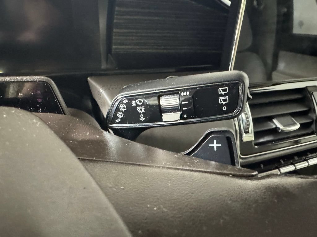 Certified 2023 Lincoln Navigator L Black Label AWD/4WD image 39
