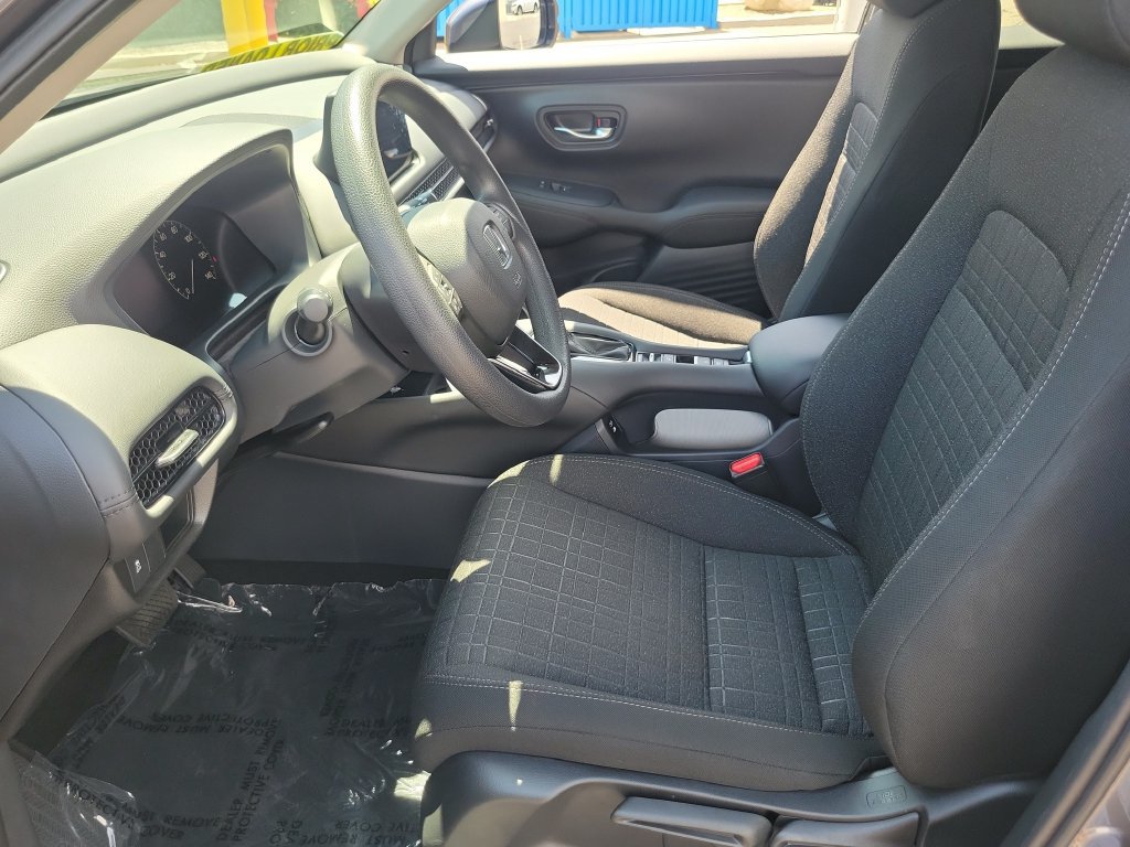 Used 2027 Honda HR-V LX image 17