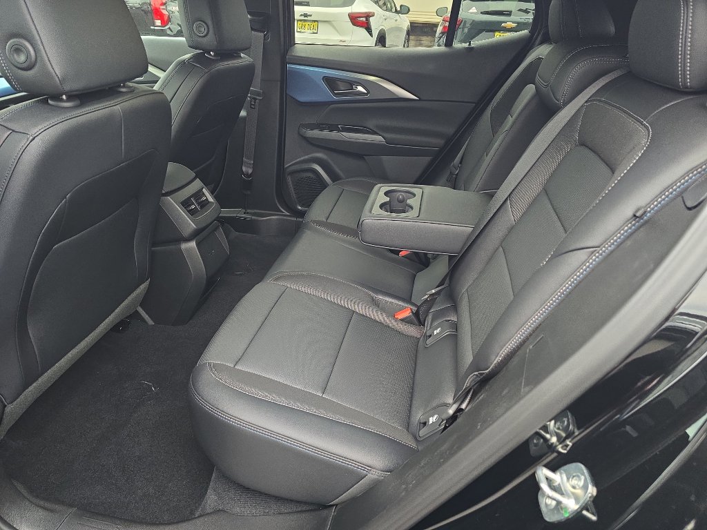 New 2026 Chevrolet Equinox EV LT image 18