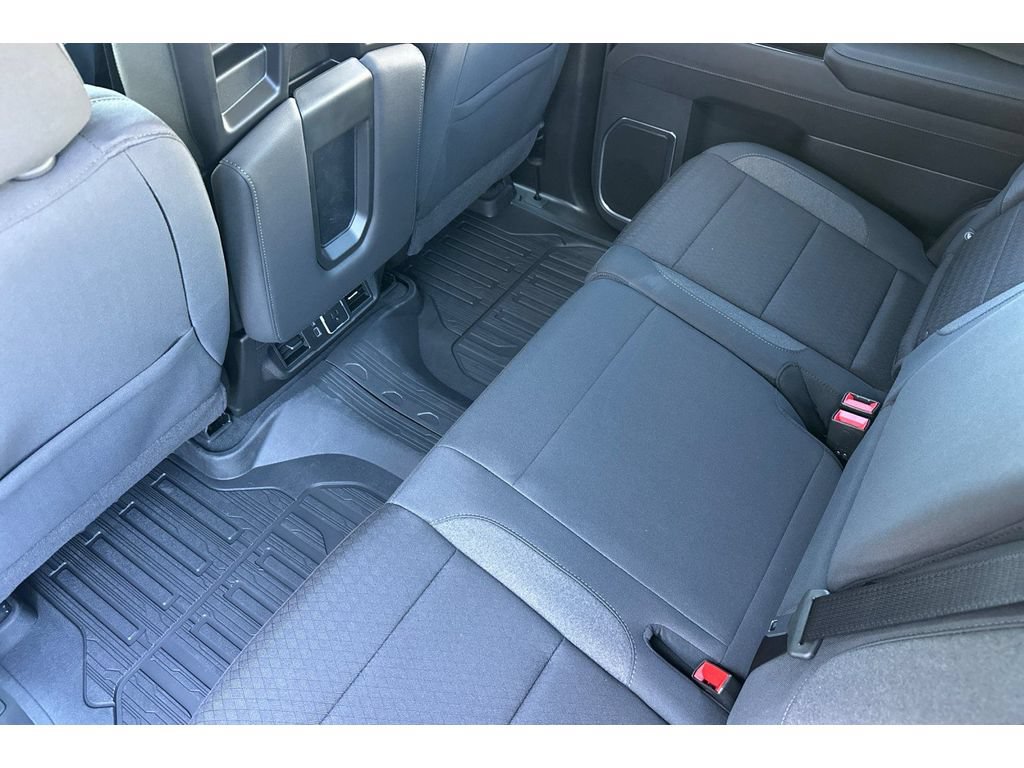 New 2026 GMC Sierra 1500 Elevation w/ LPO, Elevation Black Package AWD/4WD image 12