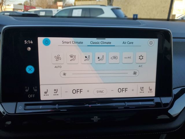 Certified 2026 Volkswagen Atlas Cross Sport SEL R-Line image 23