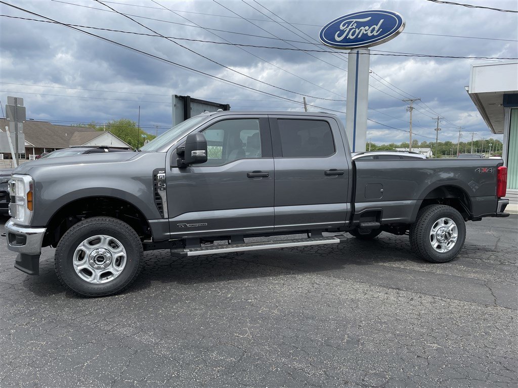 New 2026 Ford F350 4x4 Crew Cab Super Duty image 3