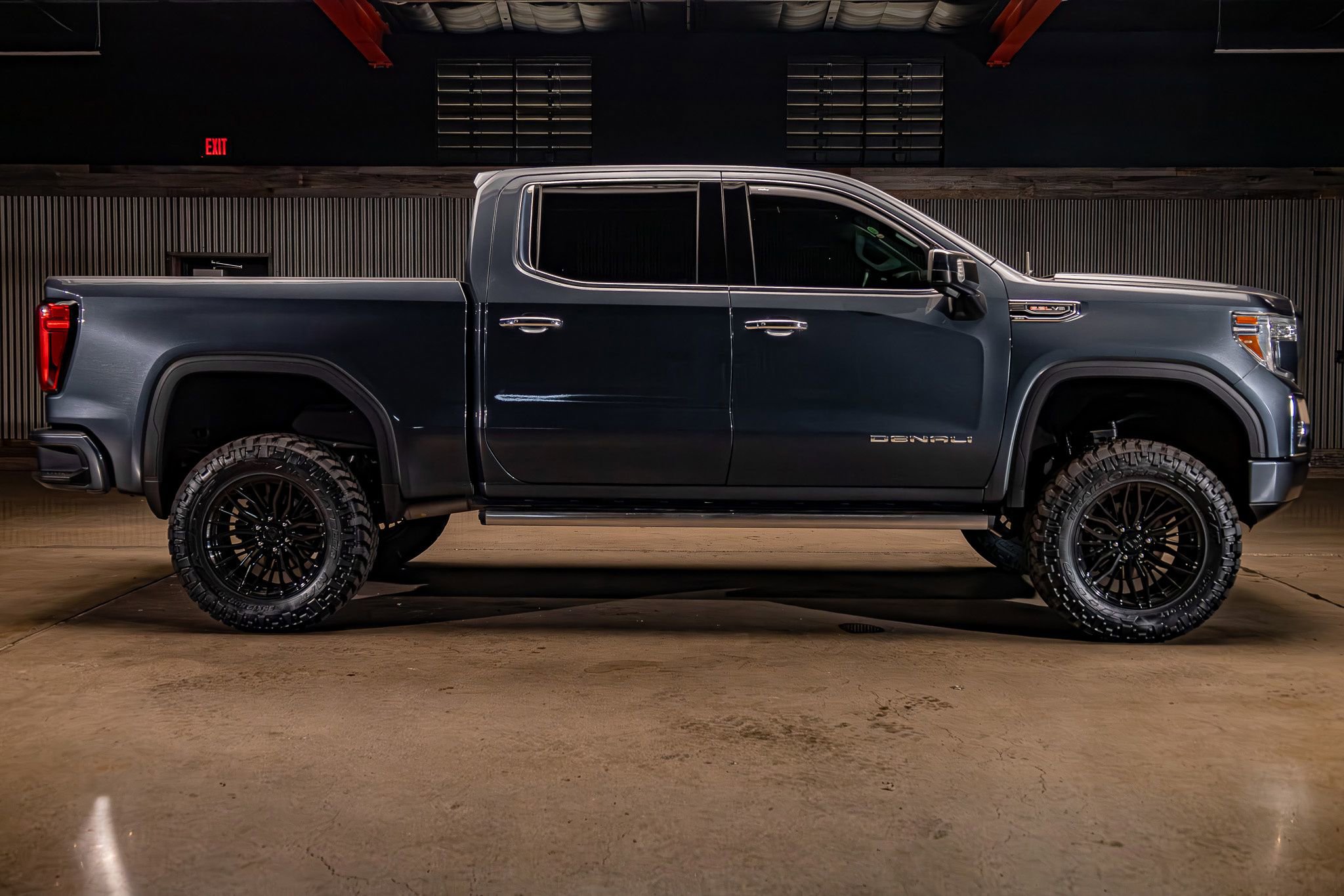 Used 2019 GMC Sierra 1500 Denali w/ Denali Ultimate Package AWD/4WD image 11