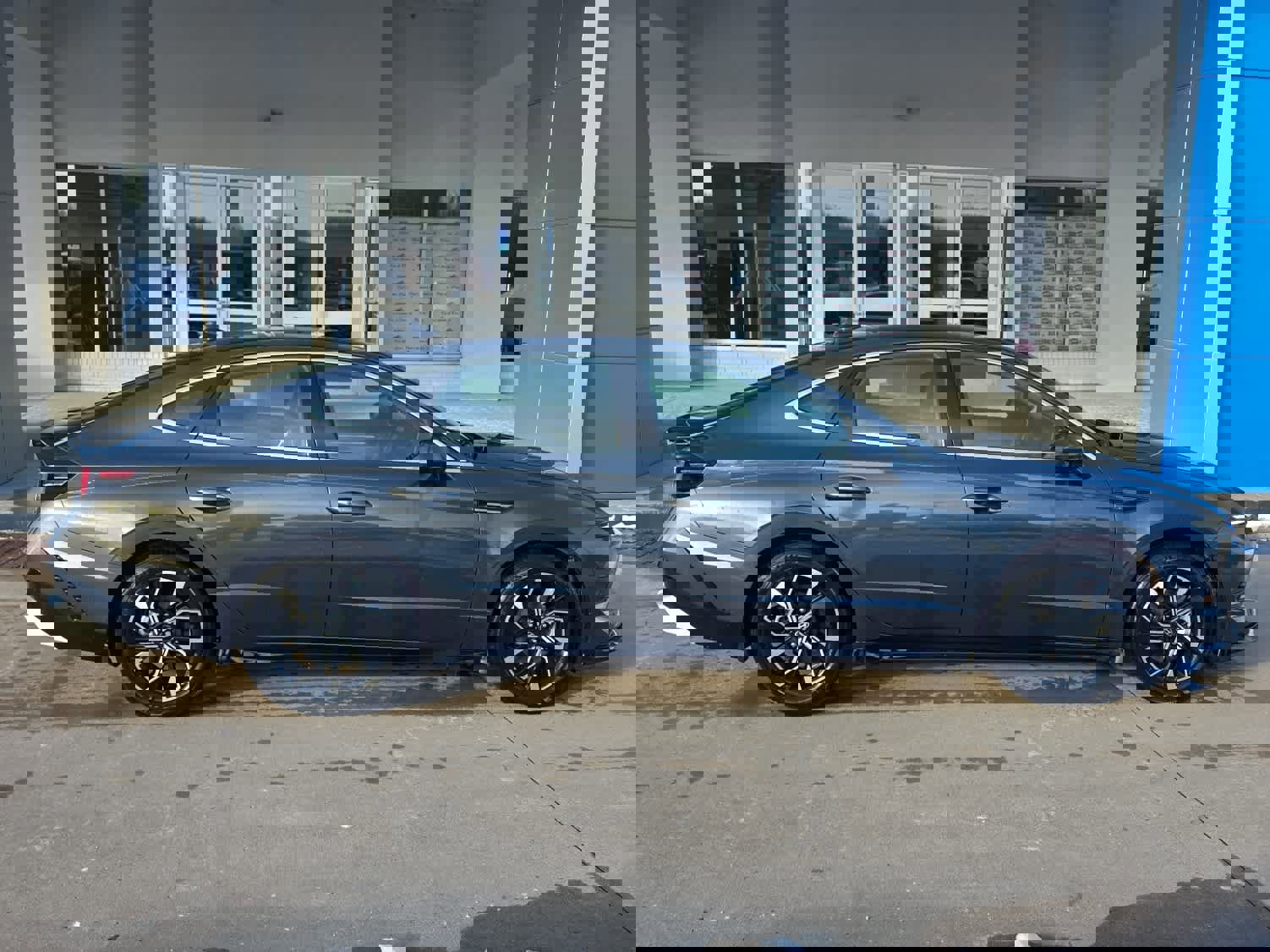 Used 2025 Hyundai Sonata SEL image 1