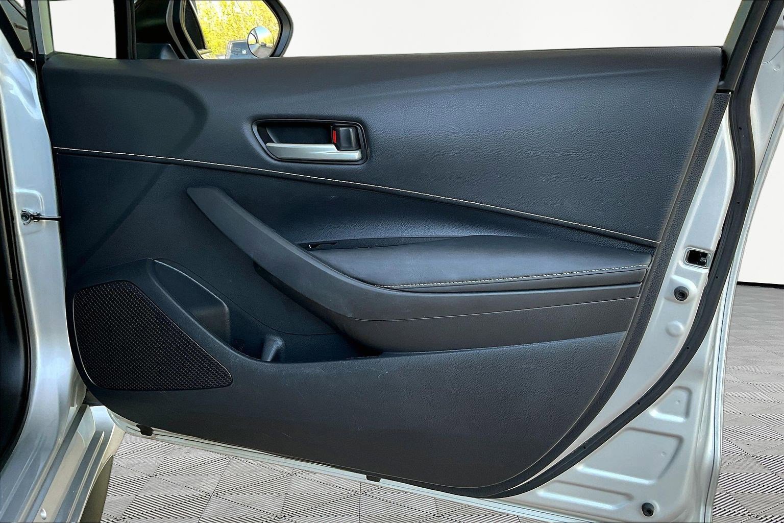 Used 2020 Toyota Corolla SE FWD image 27