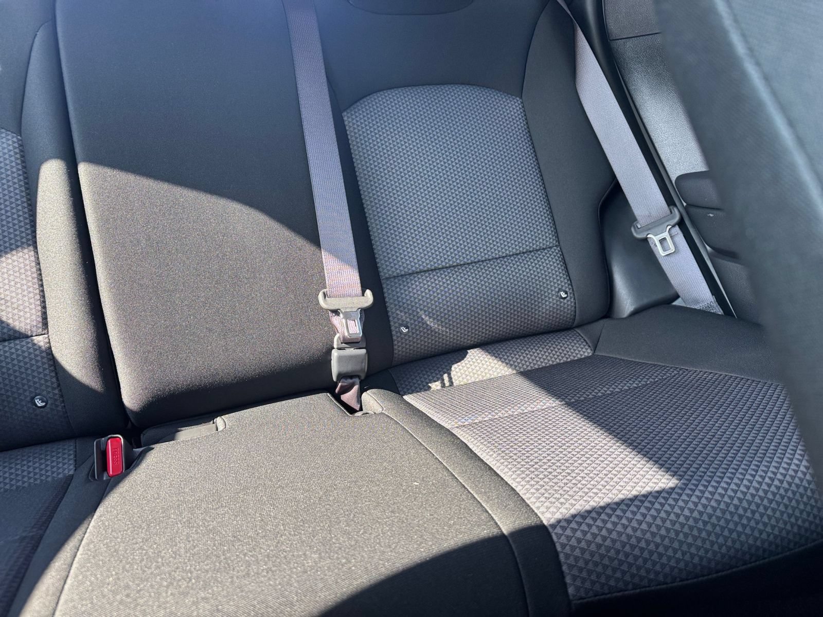 Used 2025 Kia Soul LX w/ LX Technology Package FWD image 35