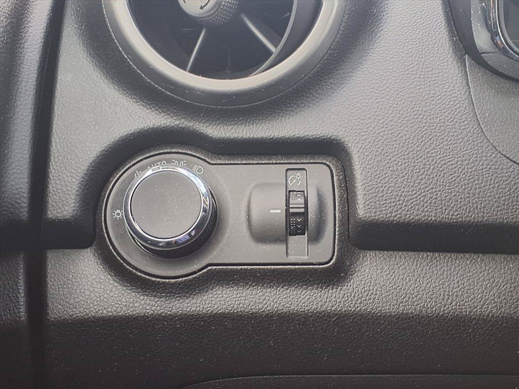 Used 2016 Chevrolet Trax LT FWD image 14